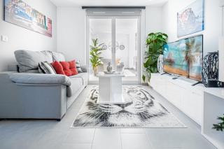 Modern Basia apartment with sea views - La Mata - 8