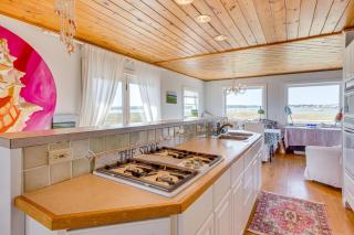 Walk to the Beach Pet-Friendly Gem in Biddeford! - Biddeford - 3