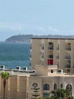 Luxury Tangier Oceanview Beach Apartment with Balcony, Fast Wi-fi & AC - 9