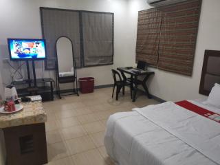 Big King room near SM - Fast WIFI - Angeles - 9