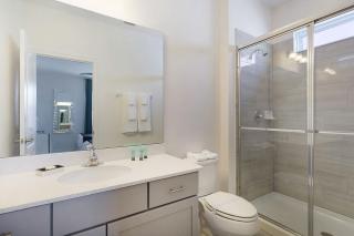 Regal Home Near Parks - Princess BR, Pool, Arcade - Davenport - 4