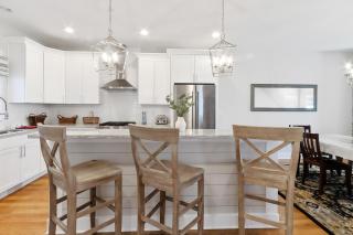 Wine Down in Fontana - New Townhome - Screened-in Porch - Balconies -Stone Gas Fireplace - Walk to Beach - Lake Geneva - 7