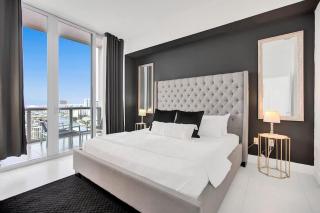 Penthouse Sky Suite - 2BDR2BTH - Private Rooftop Terrace - Hallandale Beach - 2