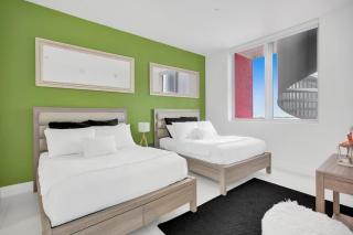 Penthouse Sky Suite - 2BDR2BTH - Private Rooftop Terrace - Hallandale Beach - 1