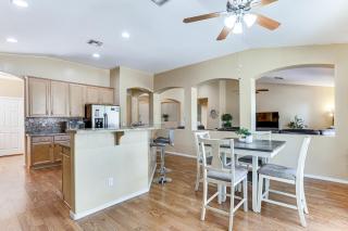 4 Mi to Surprise Stadium Home with Patio! - Surprise - 2