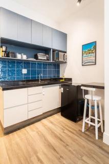 Estudio moderno e confortável a 250m da praia e metro - 1