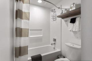 Main Street Studio Vibrant Living Extended Stay - Kansas City - 4