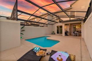 4BR Pool Home w Free Waterpark - 9 Min to Disney - Kissimmee - 6