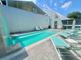 The Moon Quonset Hut Vacation Rental Heated & Chilled Pool - 9