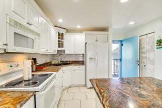 2 Mi to Fort Pierce Jetty Coastal Florida Condo - Fort Pierce - 2