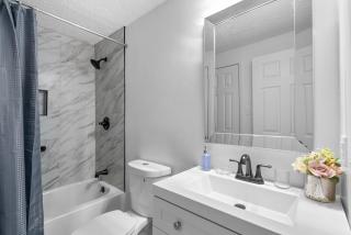 Newly Renovated Cozy 3 Bedroom 2 Bath Townhome Close to Commanders Stadium and 4 Metro Stations - Capitol Heights - 1