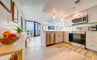Sunbird Resort! Stunning Remodeled Beachfront Condo! Free Beach Chair Service! by Dolce Vita PCB! - Panama City Beach - 4