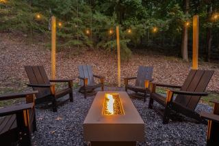 Pool Table Movie Theater Hot Tub Fire Pit - McGaheysville - 0