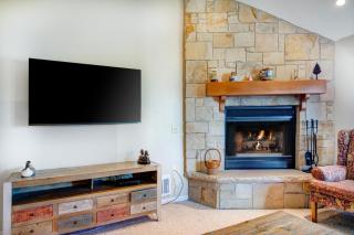 Three-Bedroom Apartment - Park City - 4