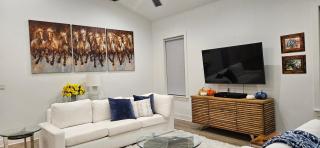 Family Fun House - Pet Friendly! 12 Min to Oaklawn - 4