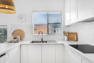Coastal Retreat with Marina & Ocean Views - Nelson Bay - 5