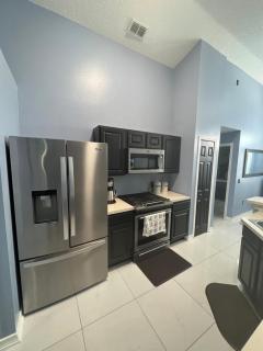 Grand Residential 4BR Pool Home near Disney Parks - 2