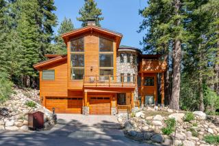 Do not miss your chance to vacation at this five bedroom 5 bath mountain home - 0