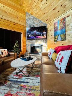 Enchanted Peak Lodge - 5
