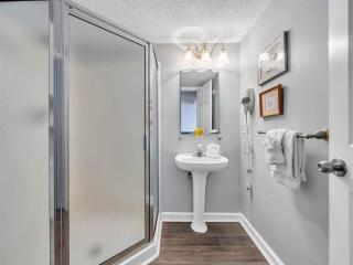 Pelican Beach Resort by DestinGetAway - 4