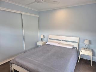 Cosy Beach Pad - Two Bedrooms - 7