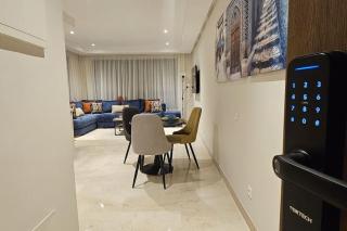 Emplacement Central & So Stylish Près du Consulat Américain 2 minutes de Twin Center Gauthier Casablanca - 1