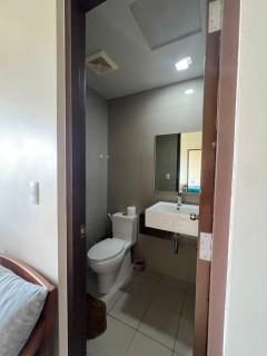 Exec 1br for 6 person One Manchester Place with pool and 350 beach pass - Lapu Lapu City - 9