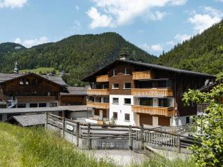 Ambiance moderne, idéalement situé, 4*, WIFI, parking, 75m² - FR-1-304-296 - 9