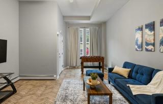 Cozy up with me! Longer stays! Free parking - 1