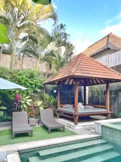 Villa Katalini - Amazing 4BR Tropical Villa Seminyak - 1