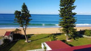 Beachfront Surfside 2BR Apartment - The Coachhouse - Narrabeen - 8