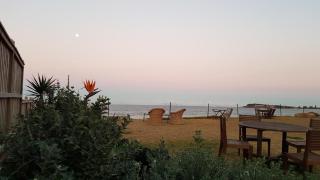 Beachfront Surfside 2BR Apartment - The Coachhouse - Narrabeen - 6