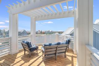 Fun Never Sets 324 DAR - 4