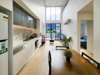 Your Quiet Penthouse with High Ceiling Split Level - Epping - 4