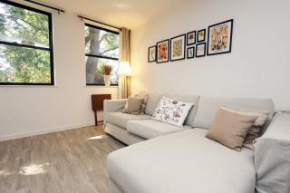Modern Comfort Near Castle St with WiFi & Parking! - 9