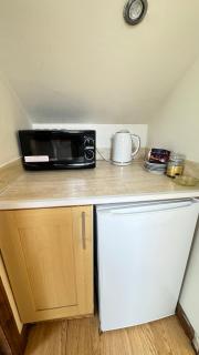Lovely Entire Maisonette in Slough - 4