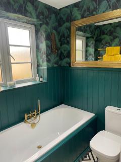 Stylish Oasis - Bath - 2