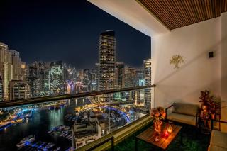 Elite Waterfront 3BR Haven with Marina and Sea Views - Dubai - 9