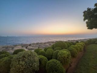 Luxe 5BR Retreat Stunning Eye of Dubai Views in Prime Bluewaters - 6