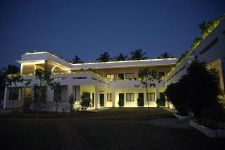 The Grand Lake Resorts - Ammāpettai - 9
