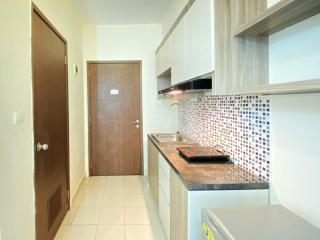 Comfy Studio Apartment at Harvard Jatinangor By Travelio - 4