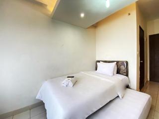 Comfy Studio Apartment at Harvard Jatinangor By Travelio - 8