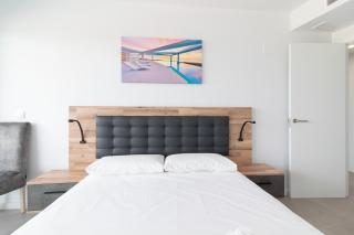 Global Properties, Apartamento de dos terrazas con vistas al mar y piscina en Canet - 4