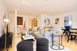 The Gwendolen Place - Contemporary 2BDR Flat with Terrace and Balcony - Londra - 0