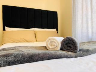 Modern Apartment in Randburg - 3