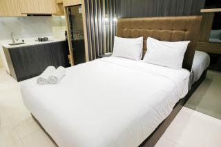 Warm Studio with Access to Mall at Anderson Supermall Mansion Apartment By Travelio - Surabaya - 0