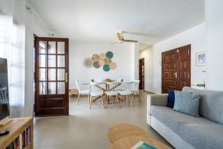 VillaBlanca Mar Heated Private Pool in a Charming Retreat of Serenity - 2