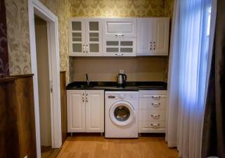 Royal Garden Suite and Hotel - 1