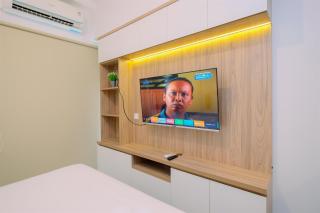 Comfy and Best Deal Studio at Citra Living Apartment By Travelio - Jacarta - 6