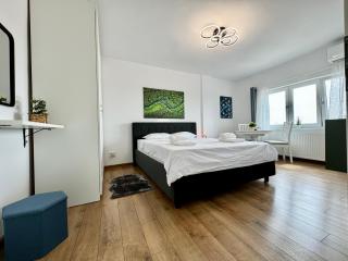 Park View Studio - 2